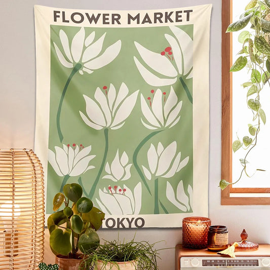 Tapisserie murale à fleurs style Ins suspendue dans une chambre cosy avec ambiance douce et poétique - Décoration intérieure