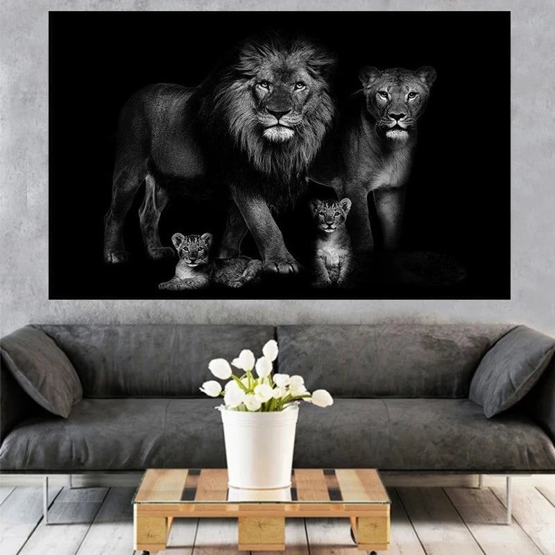 Toile artistique noir et blanc bébé lion et famille – affiche murale animale pour décoration intérieure de salon ou chambre - Décoration intérieure