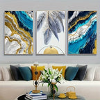 Triptyque abstrait bleu et or avec plumes et vagues dorées – impression sur toile HD pour décoration murale moderne et élégante - Décoration intérieure