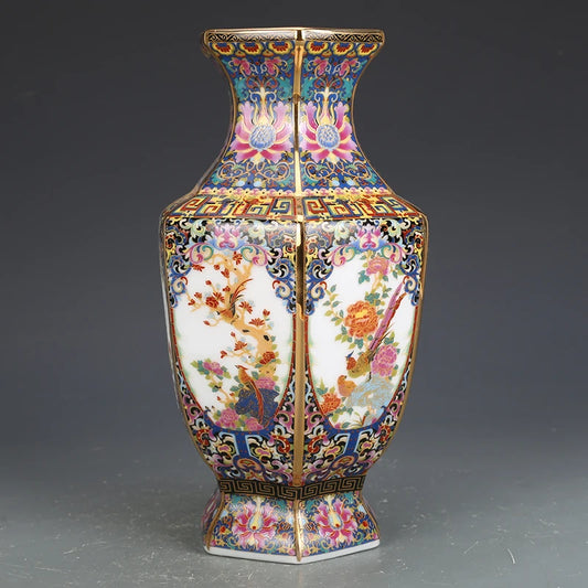 Vase carré en porcelaine émaillée aux motifs orientaux raffinés - Décoration intérieure