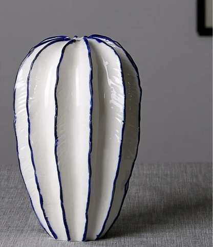 Vase en céramique blanche en forme de carambole - Décoration intérieure