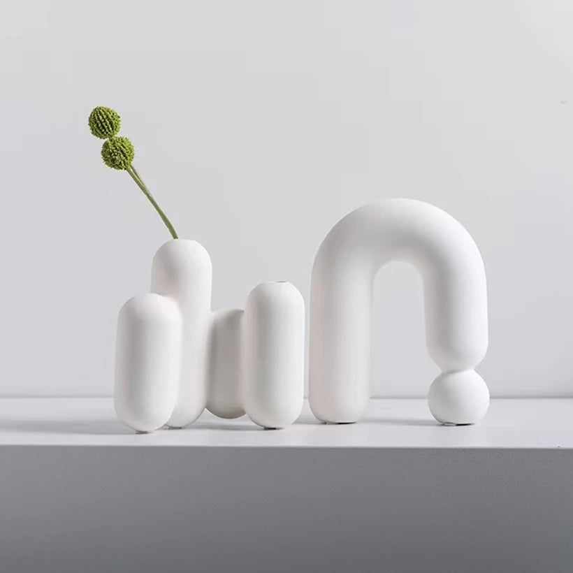 Vases blancs nordiques en porcelaine et poterie - Décoration intérieure