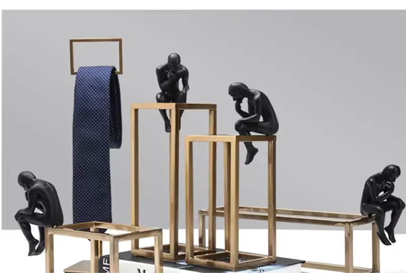 Figurine de Penseur en Métal noir