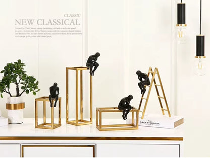 Figurine de Penseur en Métal noir