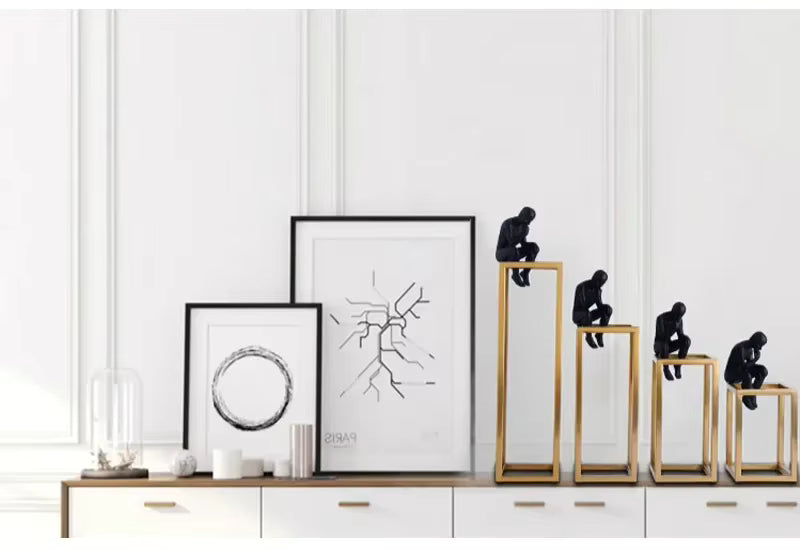 Figurine de Penseur en Métal noir