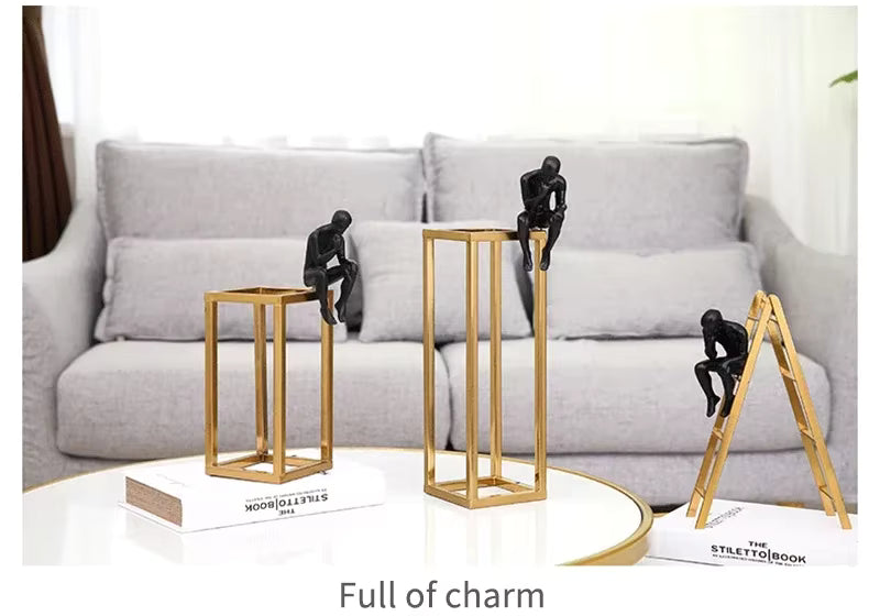 Figurine de Penseur en Métal noir