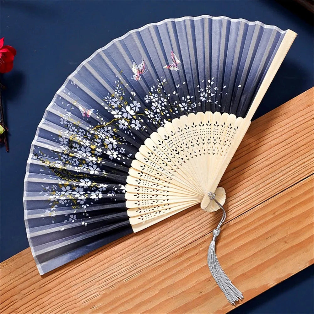 Éventail pliant vintage en soie pour décoration intérieure élégante